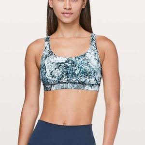 Lululemon “Energy Bra” sz 4 EUC!!!